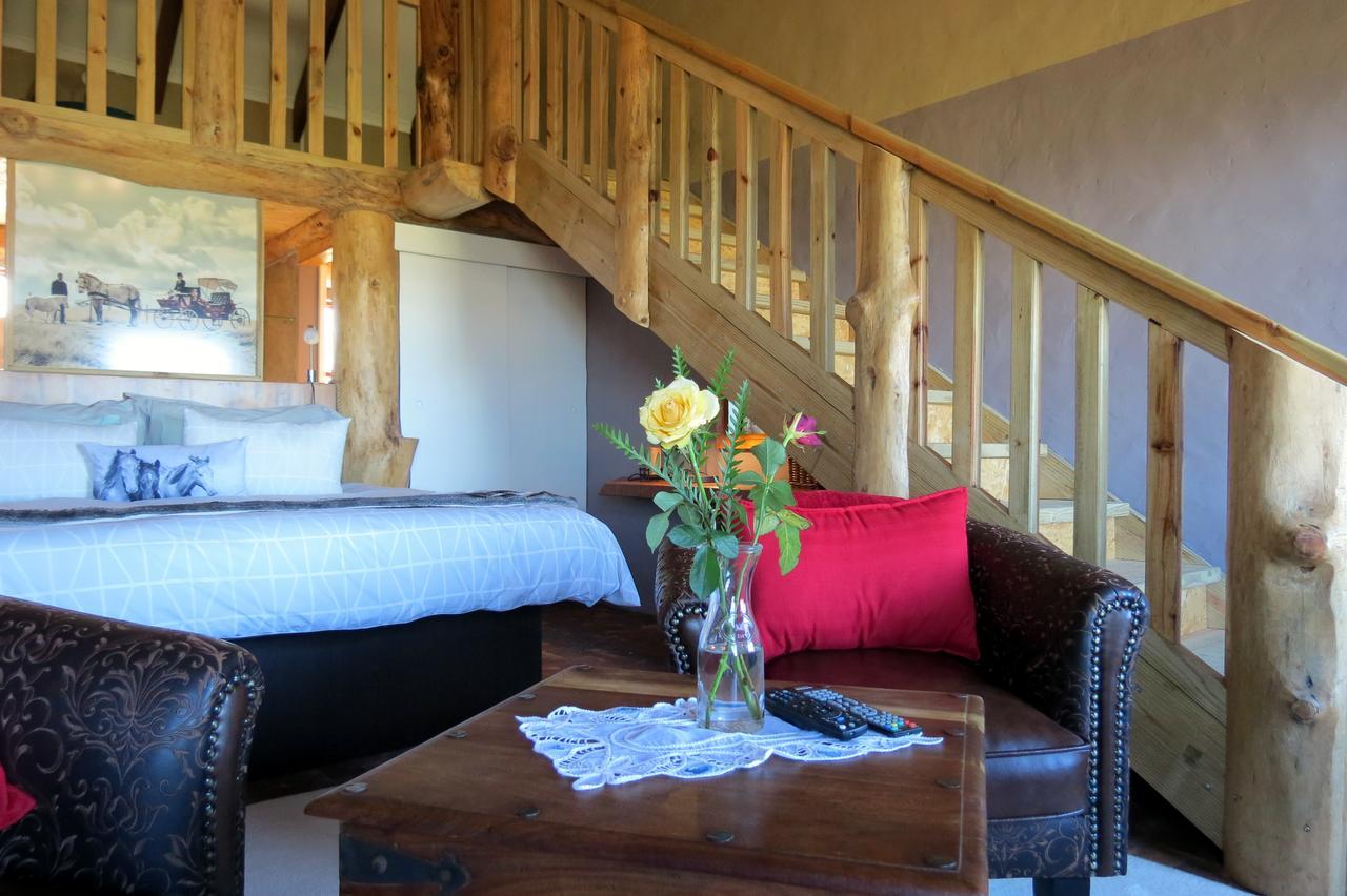 Tniqua Stable Inn Plettenberg Bay Luaran gambar
